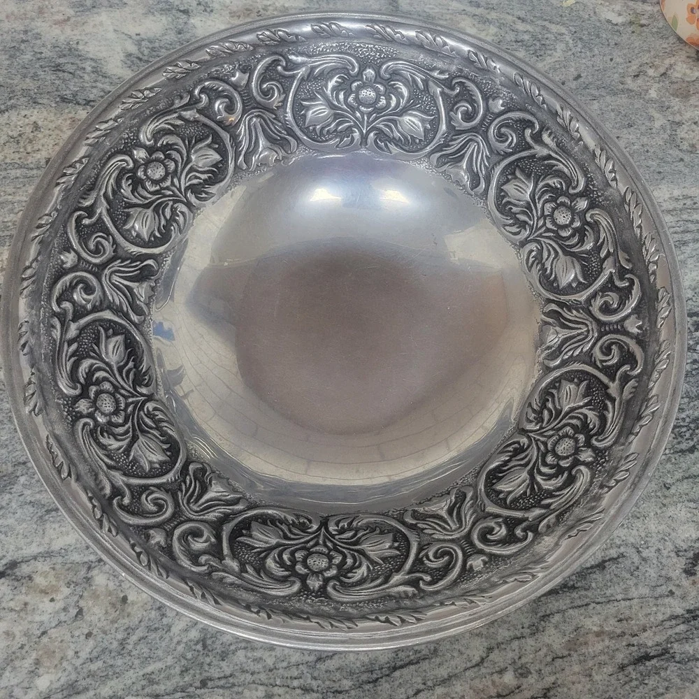 Wilton Armetale Co William & Mary Pattern Serving/Large Salad Bowl 12